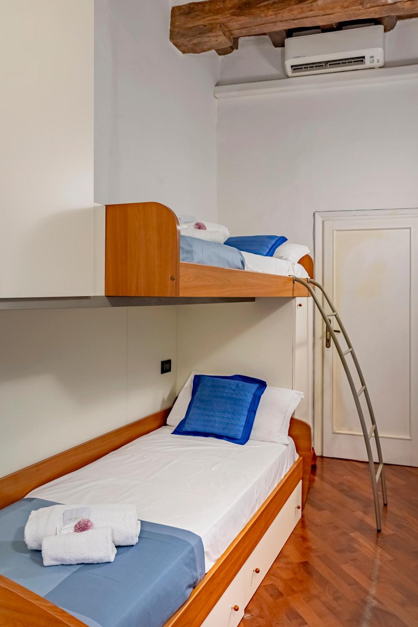 Dante's Guest house